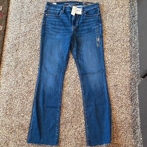 NWT American Eagle Outfitters Women's Classic Blue Flare Leg Jeans